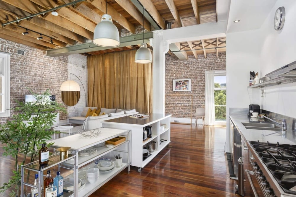New York-style Loft in Sydney CBD With City Views