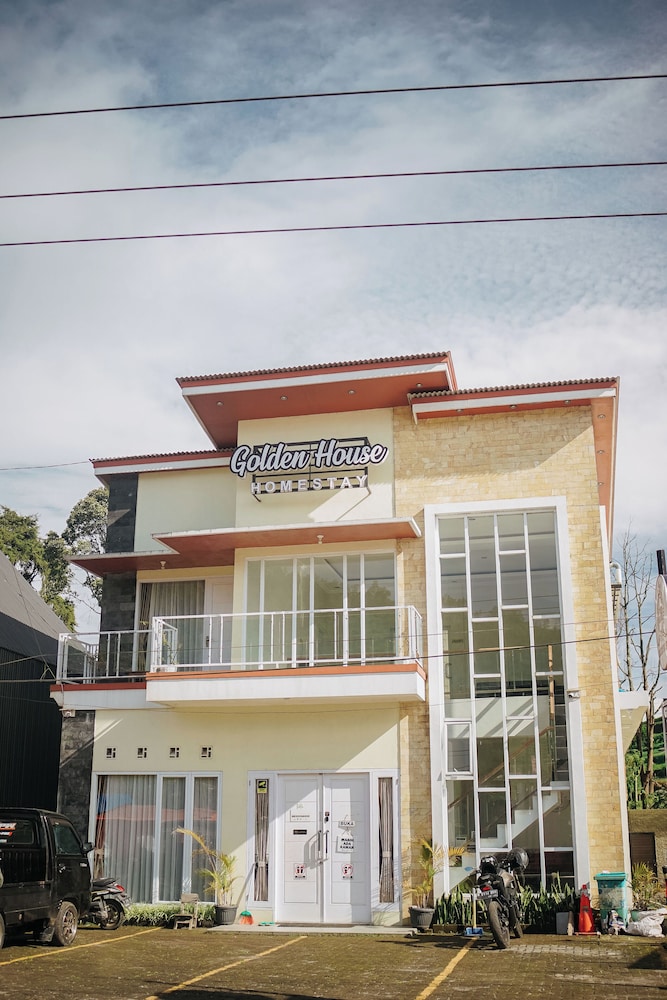Golden House Syariah Nexura Collection