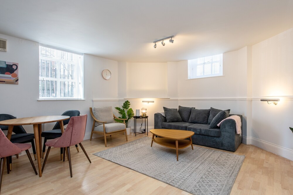 Park Row Apartment