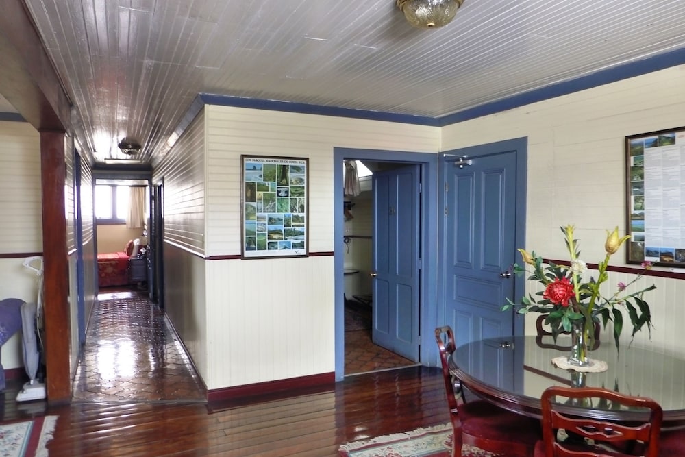 Santo Tomas Hotel - Property Image 4