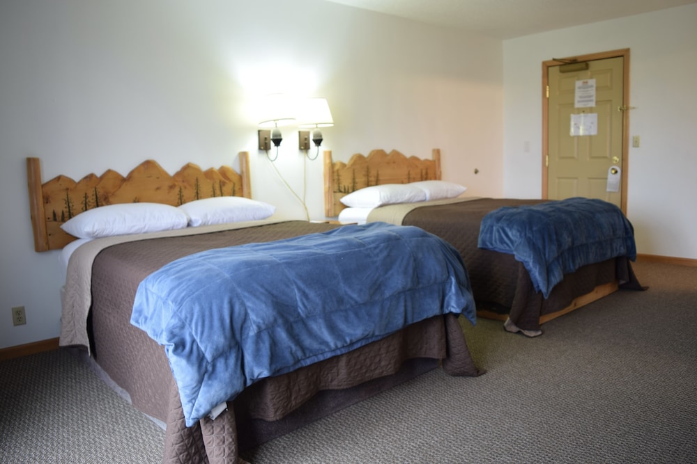 The Otter Supper Club & Lodge