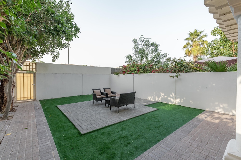Lux BnB The Springs Villa Private Garden