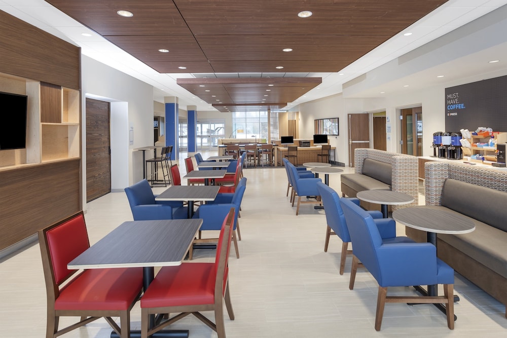 Hotel Holiday Inn Express & Suites Hudson I-94 By Ihg