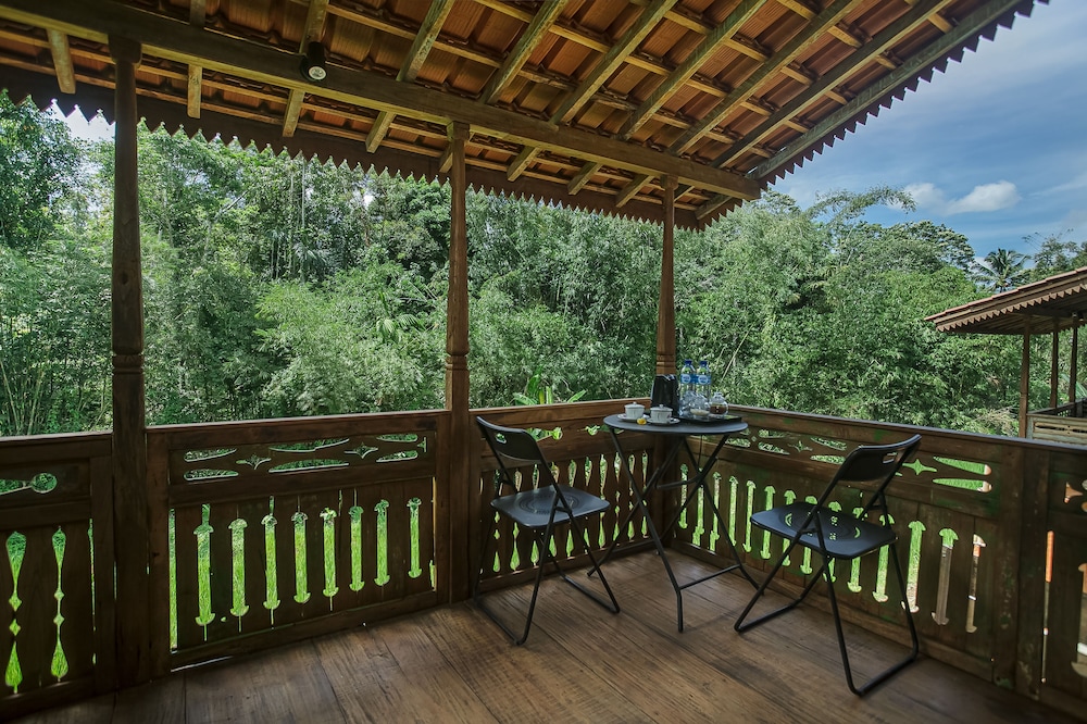 Tepi Sawah Lodge