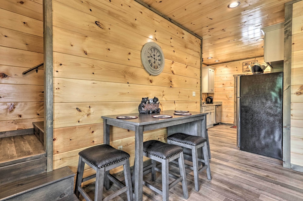 Hot Tub, Game Room, Decks: Cabin in Gatlinburg view 4