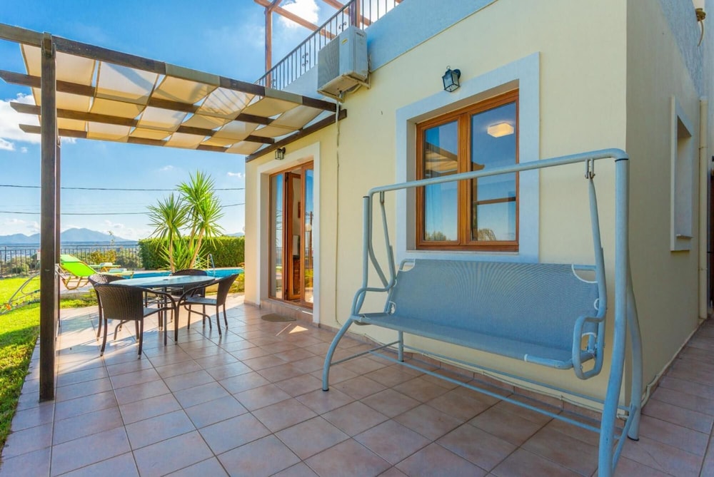 Maroulas Villas Collection