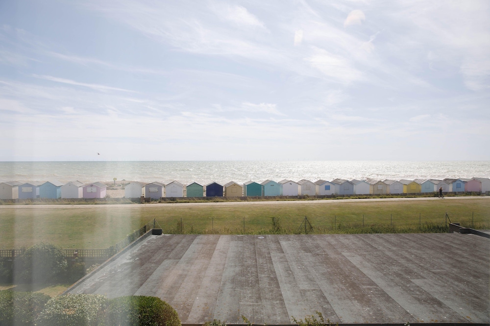 Lancing Seascape With Seaview By My Getaways view 2