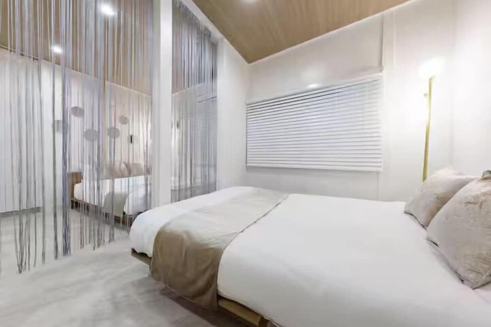 Namba Kuromon Central Self Inn