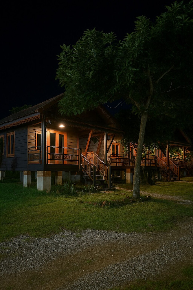 Ban Villa PhaSouk