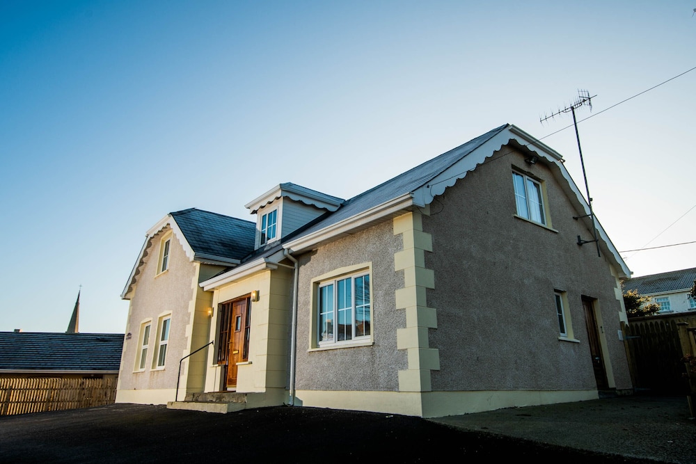Bradog House view 5