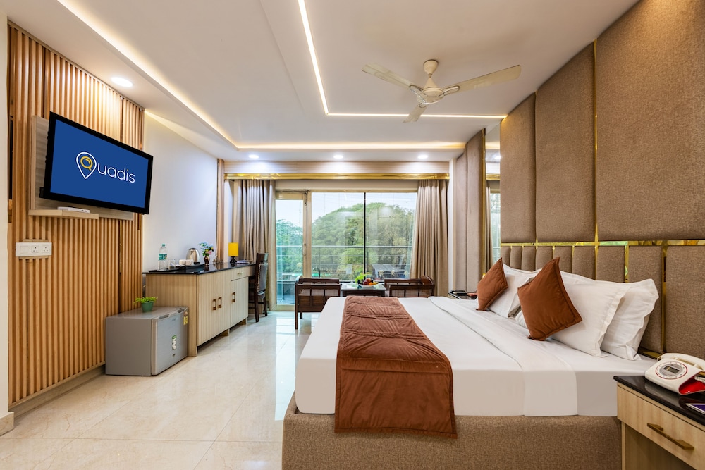 Hotel Downtown by Quadis - East of Kailash