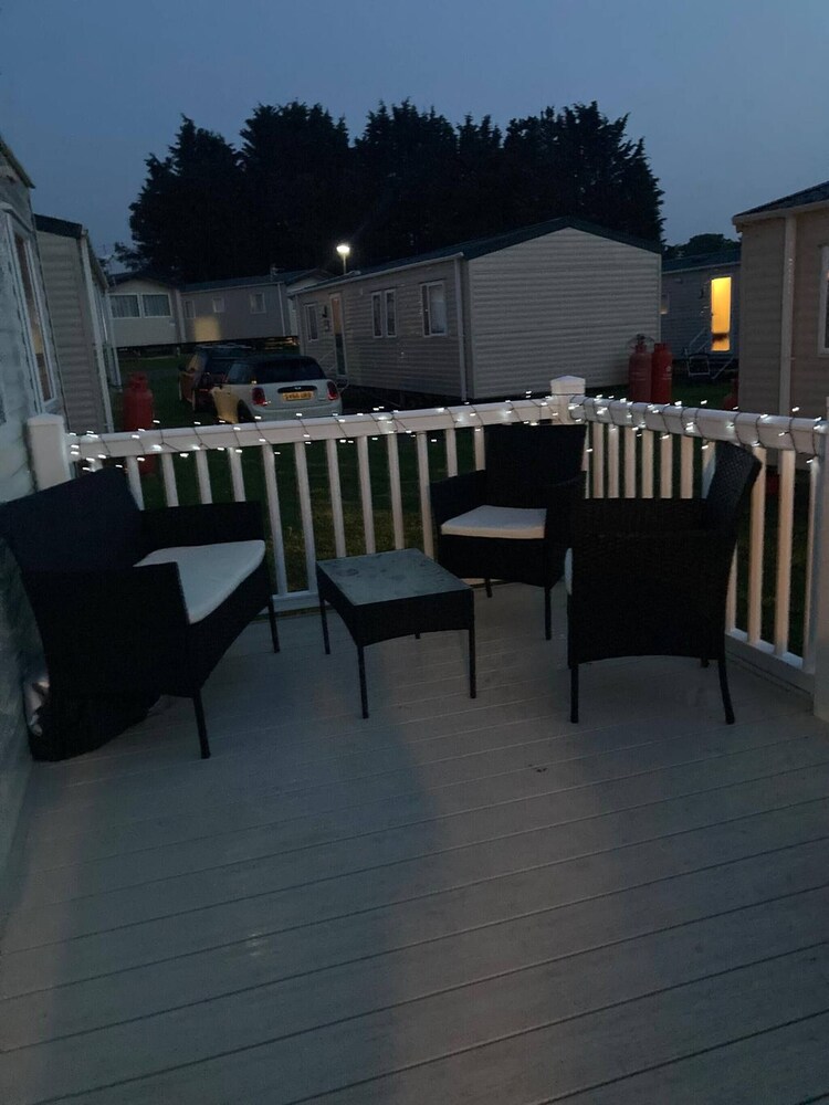 Cozy 3 Bedroom Mobile Home in Longniddry, Perfect for Families