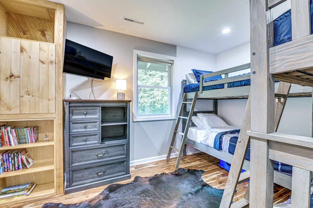 River Access On-site: Schroon Lake Gem on 21 Acres