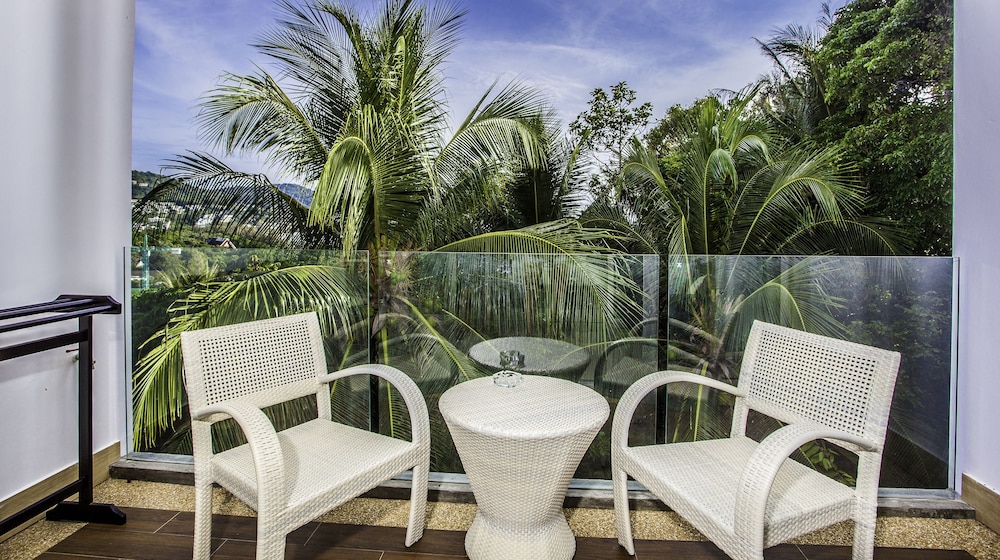 Q Kata Residence