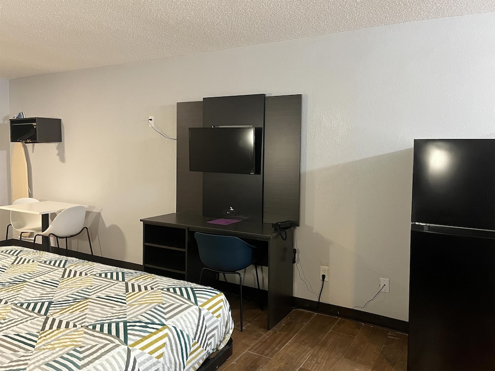 Studio 6 Suites Hurricane, Wv