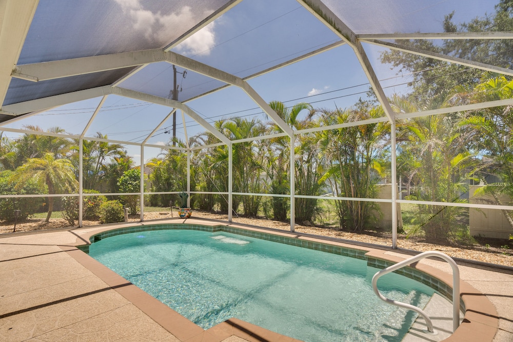 Family-friendly Home 10 Mi to Dtwn Cape Coral - Property Image 36