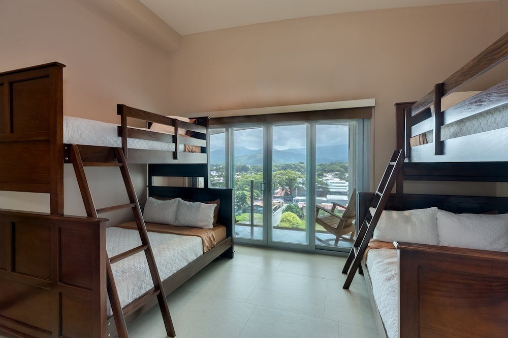 Dds-802n Luxurious Family Friendly Penthouse view 2