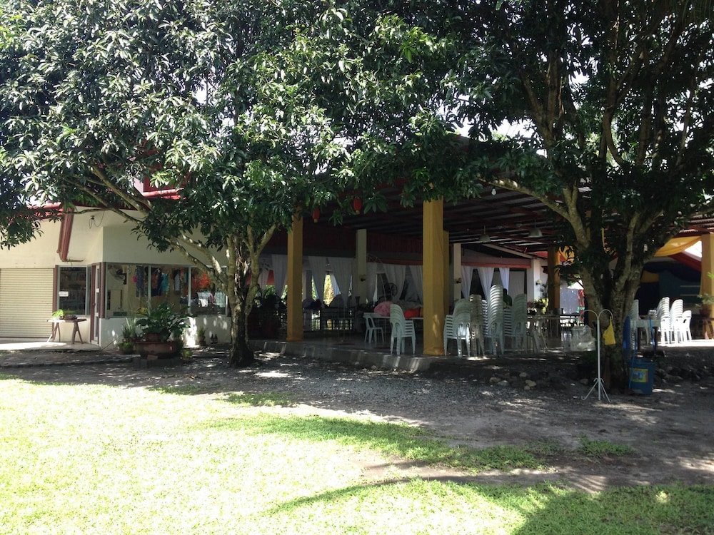 Aqua Vista Farm Resort
