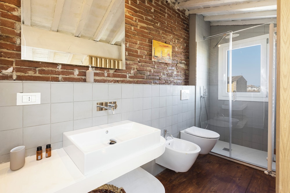 Santa Maria Novella penthouse by MMega