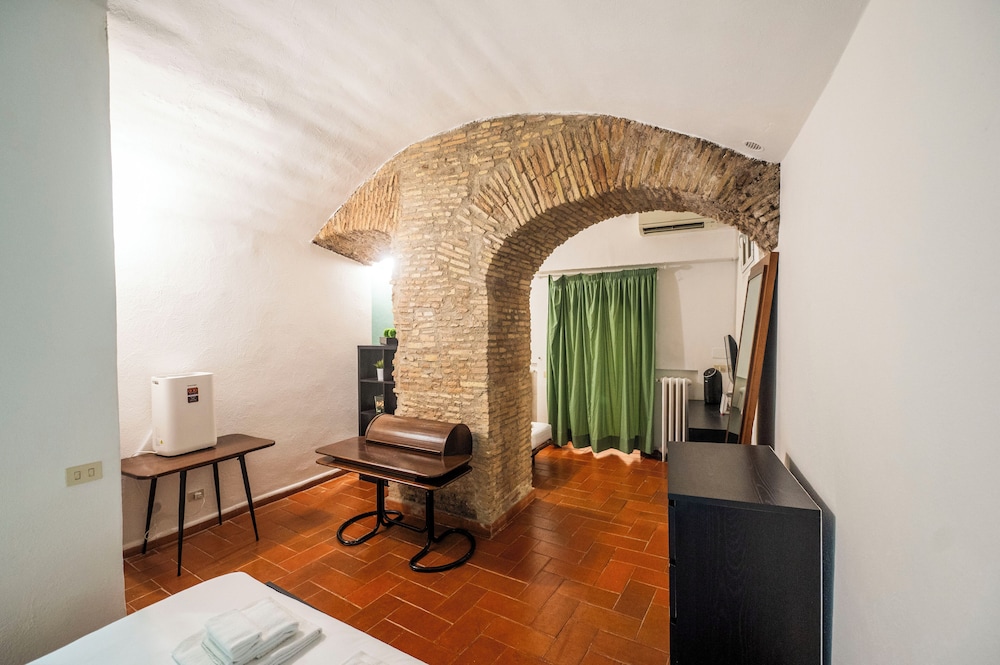 Campo De' Fiori Apartments