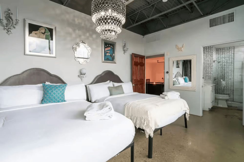 Swanky Townhome