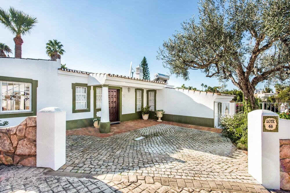 Villa Cardona