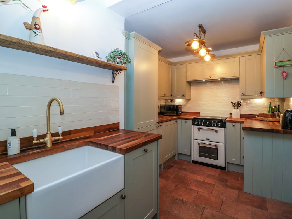 Holly Cottage