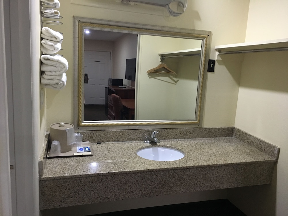 Jeffersonian Motor Inn by Townhouse, Prentiss MS
