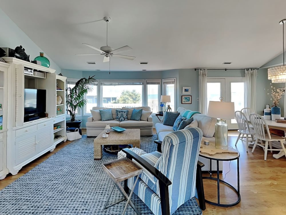 The Shell Collector by Topsail Realty