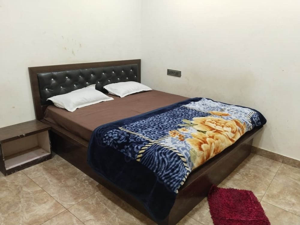 HOTEL K K PALACE