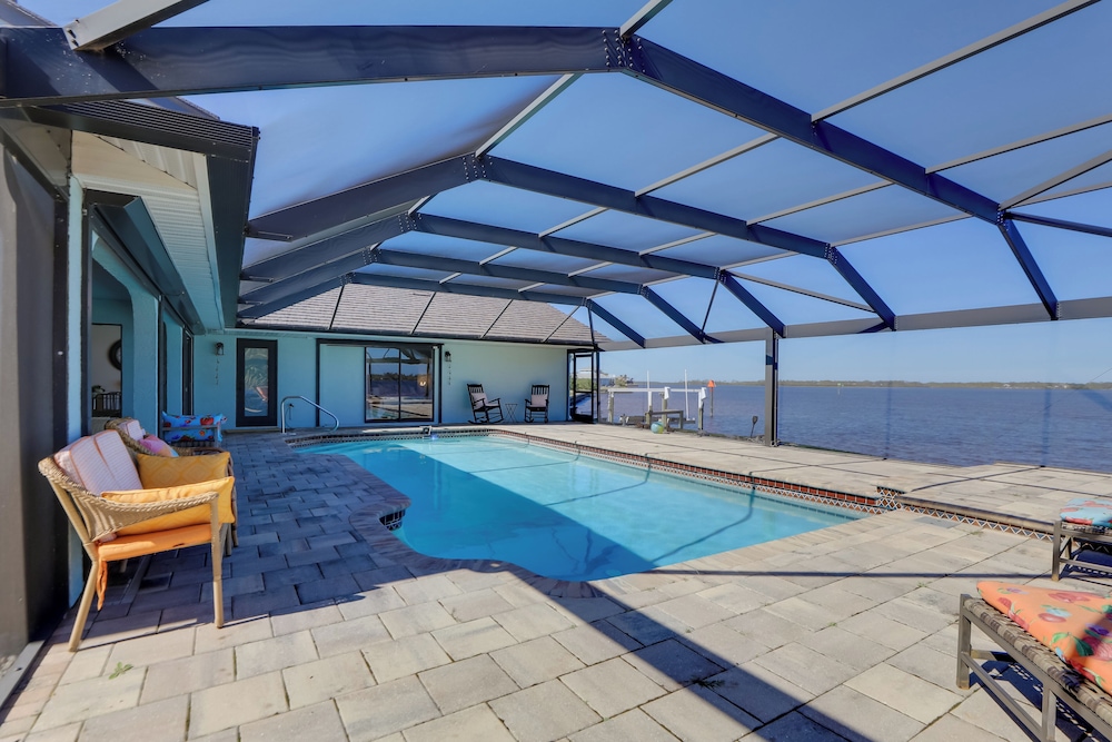 Riverfront Gem w/ Hot Tub & Pool in Port Charlotte