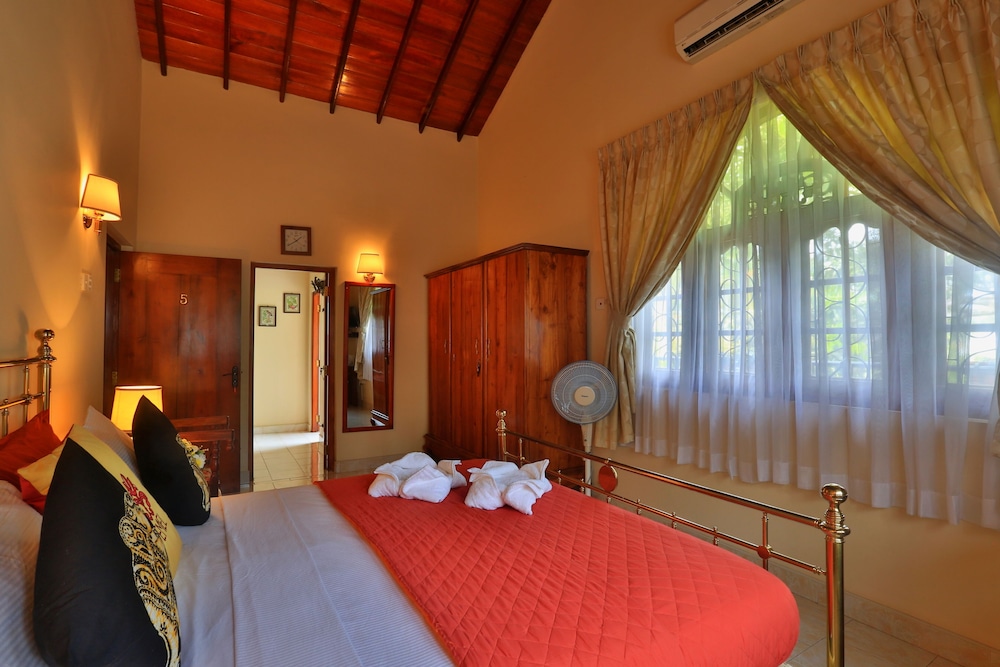 Emel Boutique Hotel