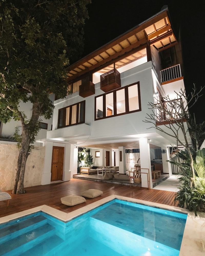 Treetop Villas