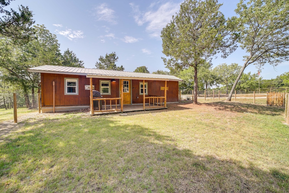 Lazy Bear Cabins 1 at Tuskahoma Near Sardis Lake! view 4