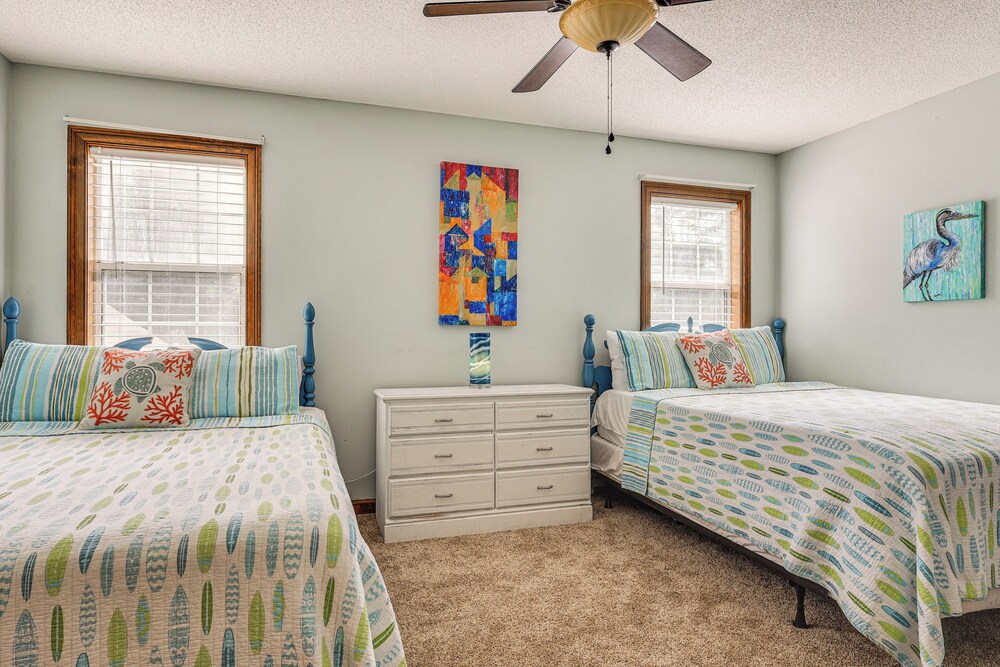 10 Mi to Mobile Bay: Family Apt in Silverhill!