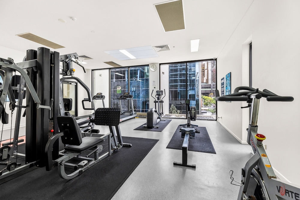 1-bed Brisbane City Centre With Pool, BBQ & Gym