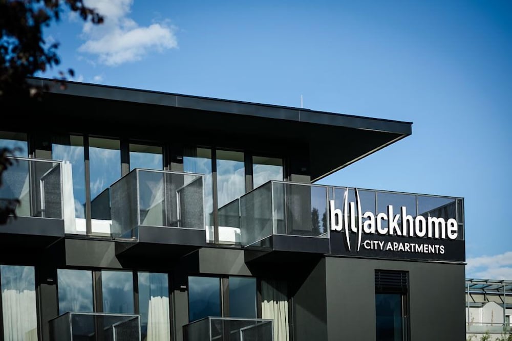 Blackhome Innsbruck City East