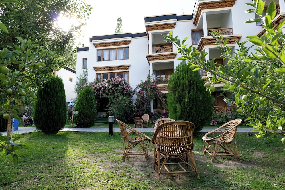 Hotel Karma Inn