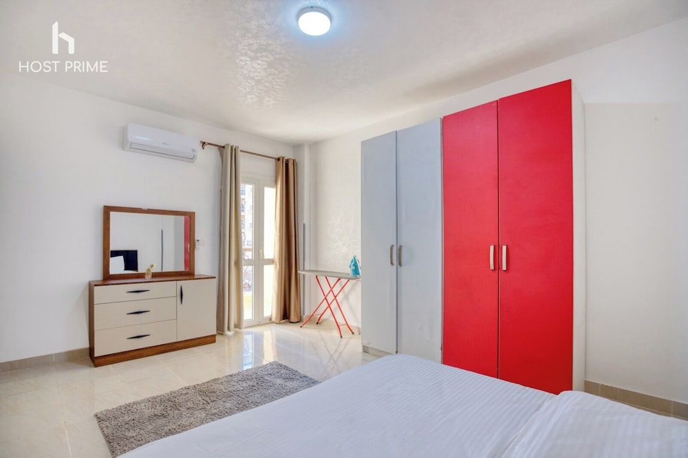 Bright apartment in rehab city