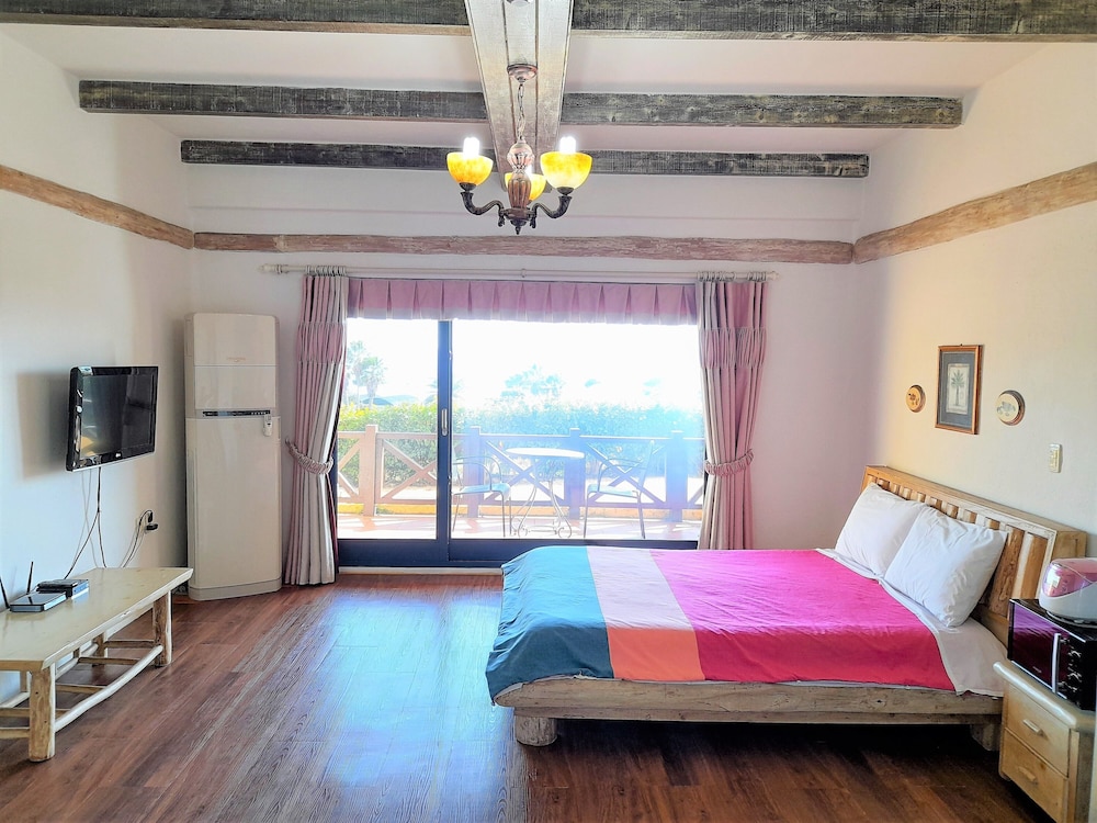 Lime Orange Vill Pension