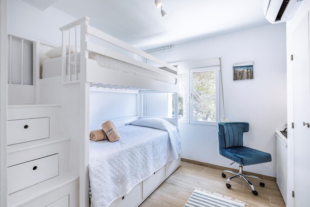 Rijos in J vea With 3 Bedrooms and 3 Bathrooms