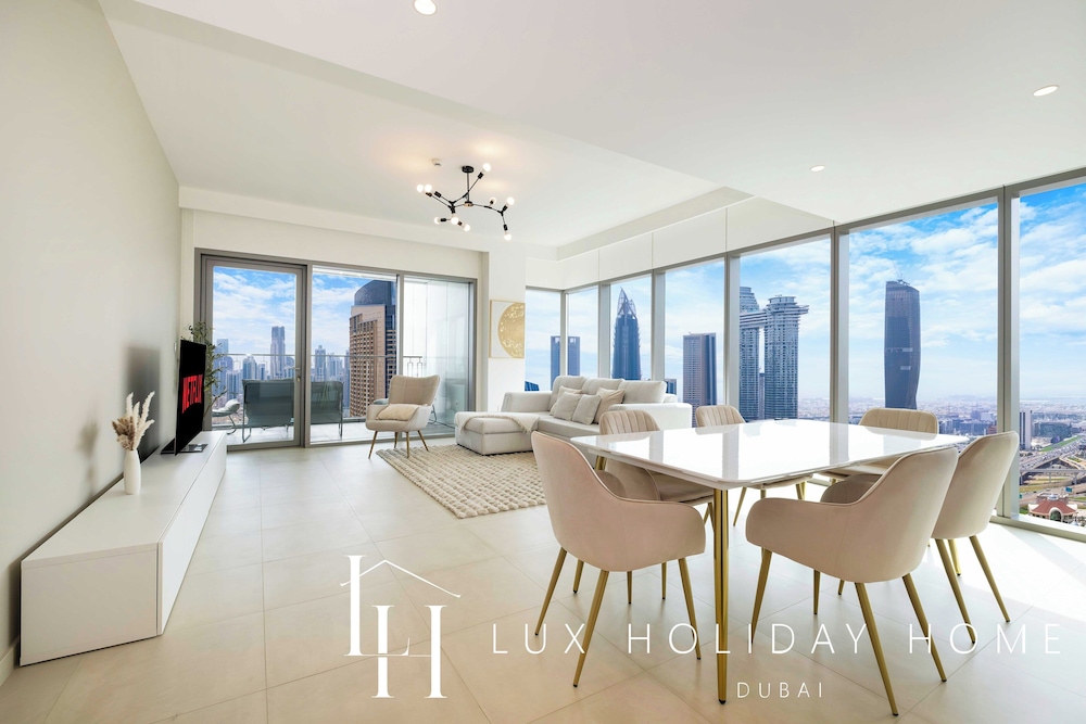 LUX The Burj Khalifa Downtown View Suite