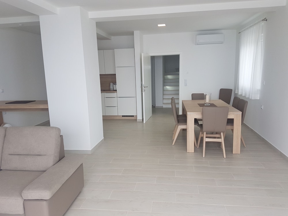 Villa Isabela view 3