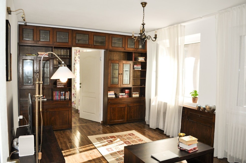 Homey - Strada Batistei 9 view 5
