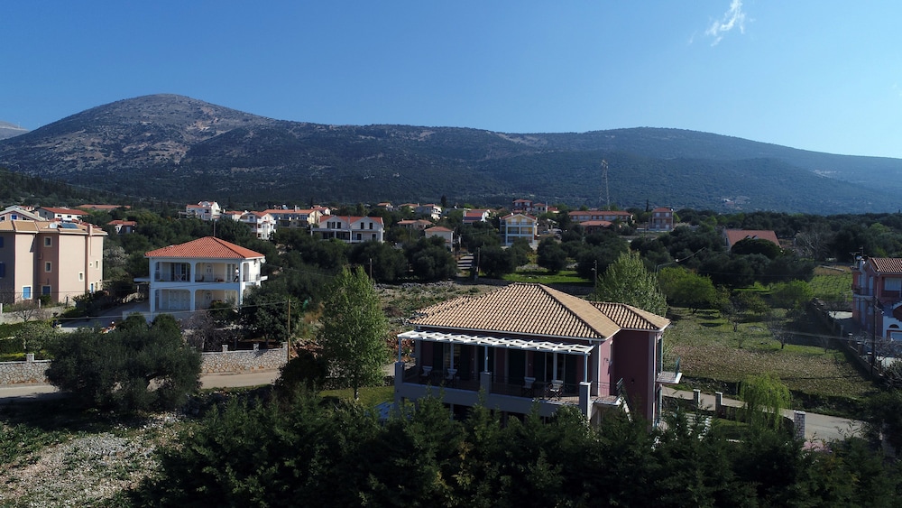 Dina Apartments