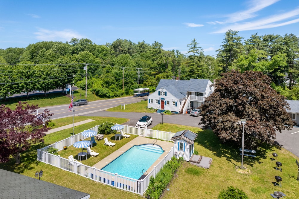The Beaches Guest Rooms and Cottages
