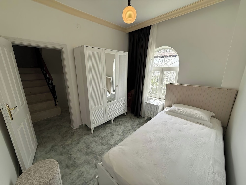 Mete 3 Villa
