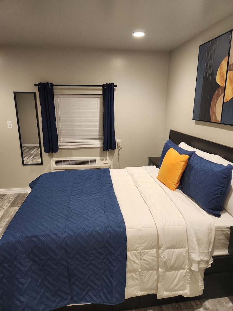 Bartlesville Vacations - Gibson Motel - Property Image 5