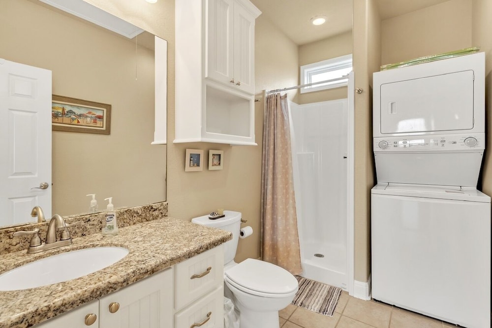 Sea Song 2 Bedroom Home by RedAwning