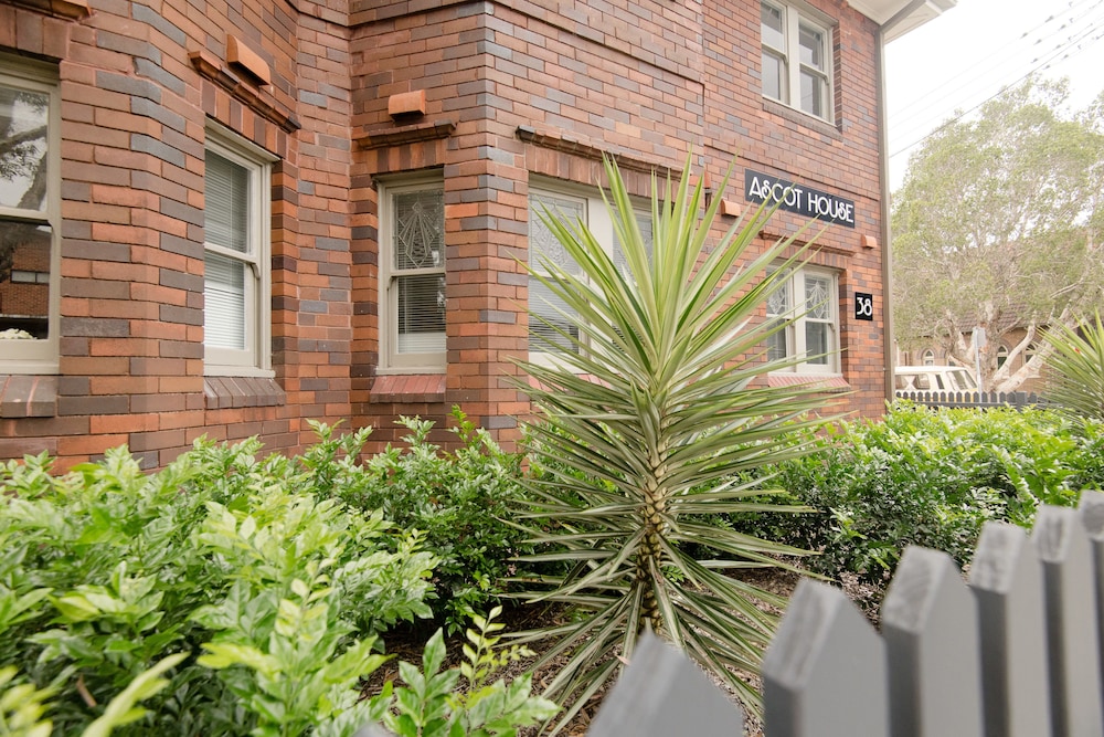 Pelicanstay Walk to Bondi Beach